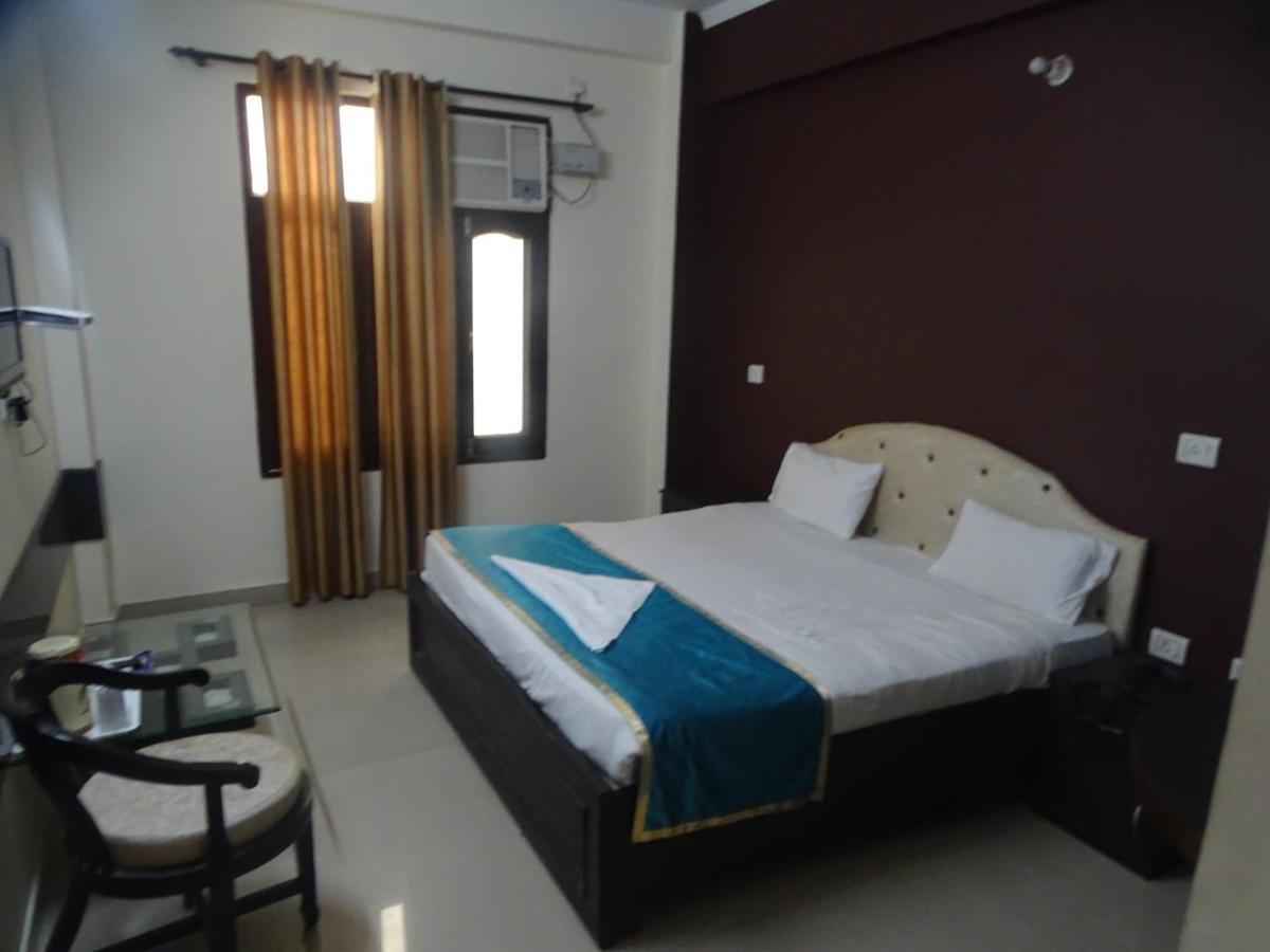 Hotel Paras Plaza Rishikesh Exterior photo